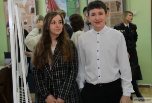 Фотофакт: В День Конституции юные сенненцы получили паспорта