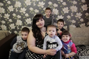 <p>Орден Матери накануне Дня женщин сенненке Надежде Ковалевой вручил Президент Республики Беларусь</p>