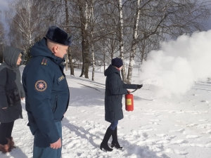 <p>Безопасность- в педагогический коллектив</p>