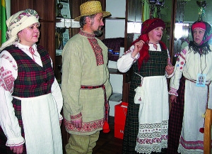 ТРАДЫЦЫЙНЫ КАСЦЮМ – ТВАР НАРОДА