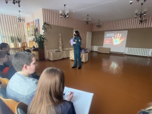 <p> Перевоплощение в детективов МЧС</p>