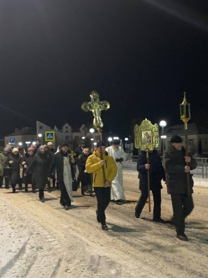 Накануне Крещение Господнее в храме Святителя Николая Чудотворца прошла служба "Крещенский сочельник"