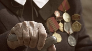 У рамках акцыі «За бяспеку разам» была ўтворана рабочая група пры 
Сенненскім райвыканкаме для абследавання ўмоў пражывання ветэранаў 
Вялікай Айчыннай вайны