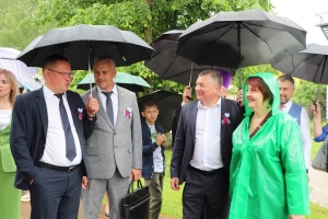 Делегация от Сенненского района во главе с председателем райисполкома и председателем райСовета приняла участие в праздничном мероприятии, посвященном Дню России