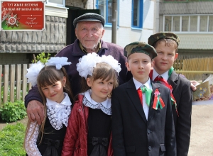 Памятныя шыльды з'явіліся на дамах усіх ветэранаў Сенненшчыны