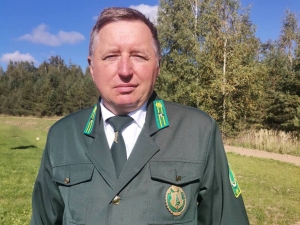 <p>«Без любви к профессии в этой отрасли трудиться невозможно» - уверен главный лесничий первого класса Сенненского лесничества Богушевского лесхоза Владимир Саржицкий
 </P>