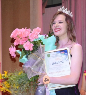 29 июня в рамках проведения недели молодежи и студенчества в
г.п.Богушевск прошел конкурс грации и артистического мастерства "Краса
Сенненщины - 2024"