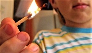 <P>Детская шалость с огнем</P>