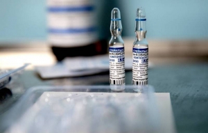 <p>Почему вакцинация является важным оружием в борьбе с COVID-19 — об этом и многом другом корреспондент «ГС» побеседовала с главным врачом Сенненского РЦГЭ Снежаной Метелицей</p>