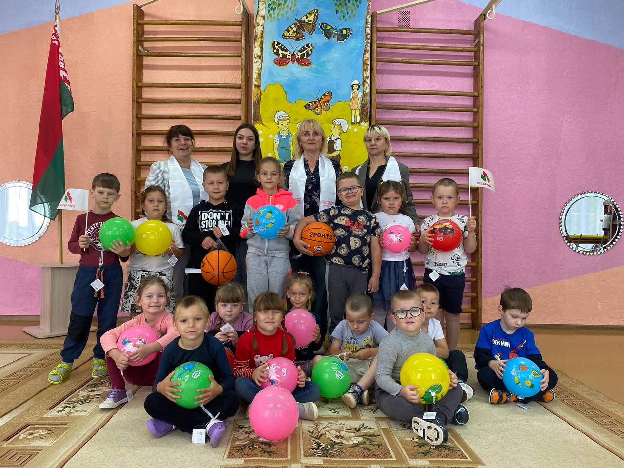 Акция «В школу — с Белой Русью» набирает обороты!