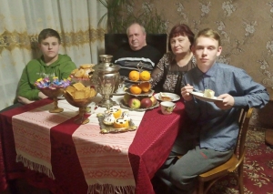 Мама и папа приемные, семья — настоящая