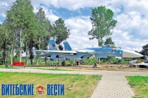 Два военных самолета установлены в Сенно к областным "Дажынкам-2016"